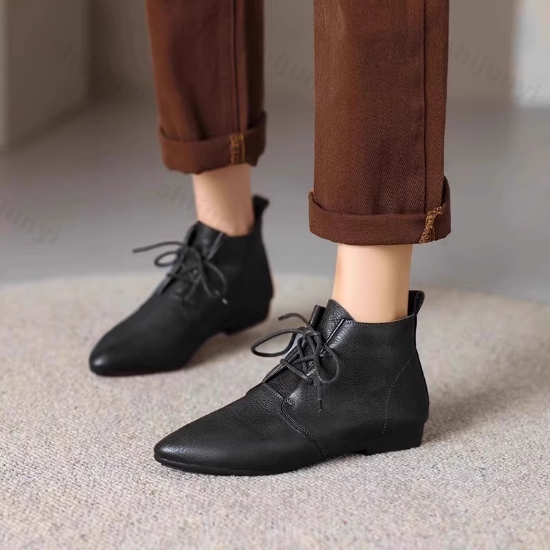 Women'S Fashion Trends Autumn 2025 - النساء أحذية بوت قصيرة 2025 الجلود