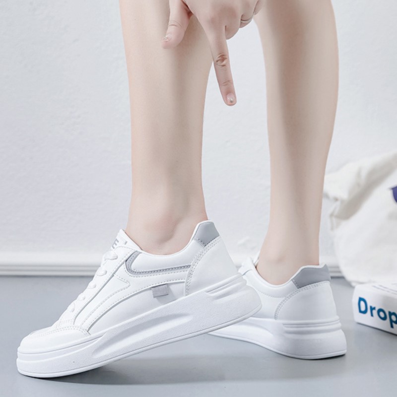 أحذية رياضية نسائية موضة 2025  - مراجعة New Balance Fashion Women وسعره