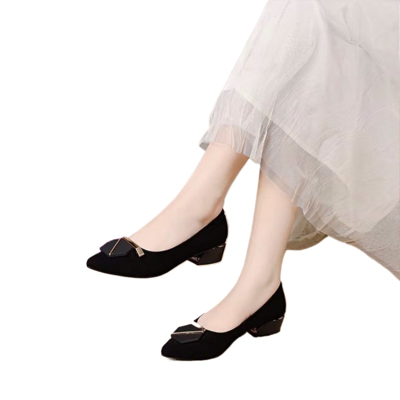 أحذية نسائية مسطحة أنيقة موديل - مراجعة Women'S Fashion For Summer 2026 وسعره