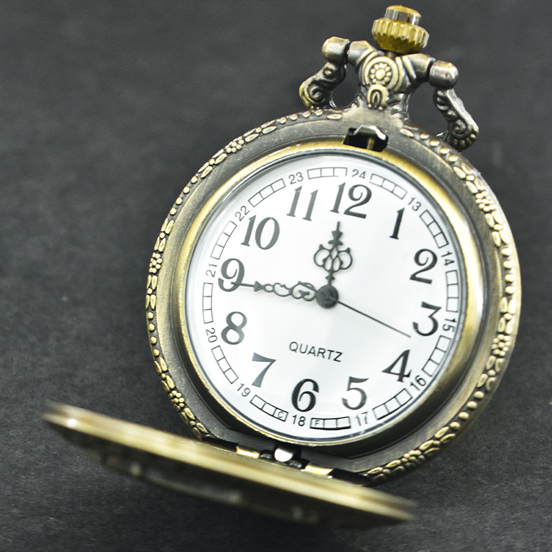 ساعة جيب جديدة من سلسلة أنمي و - مراجعة Women'S Fashion Quartz Watch وسعره