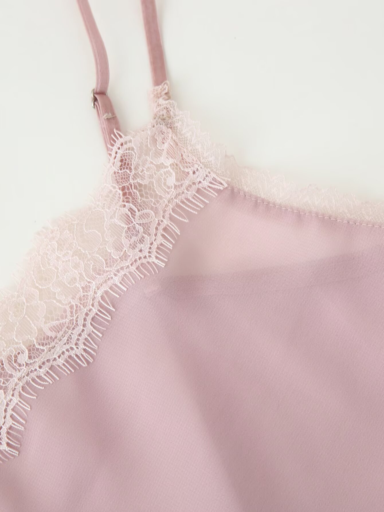 طقم توب وتنورة نسائي وردي من T - مراجعة Lace Trim Cami وسعره